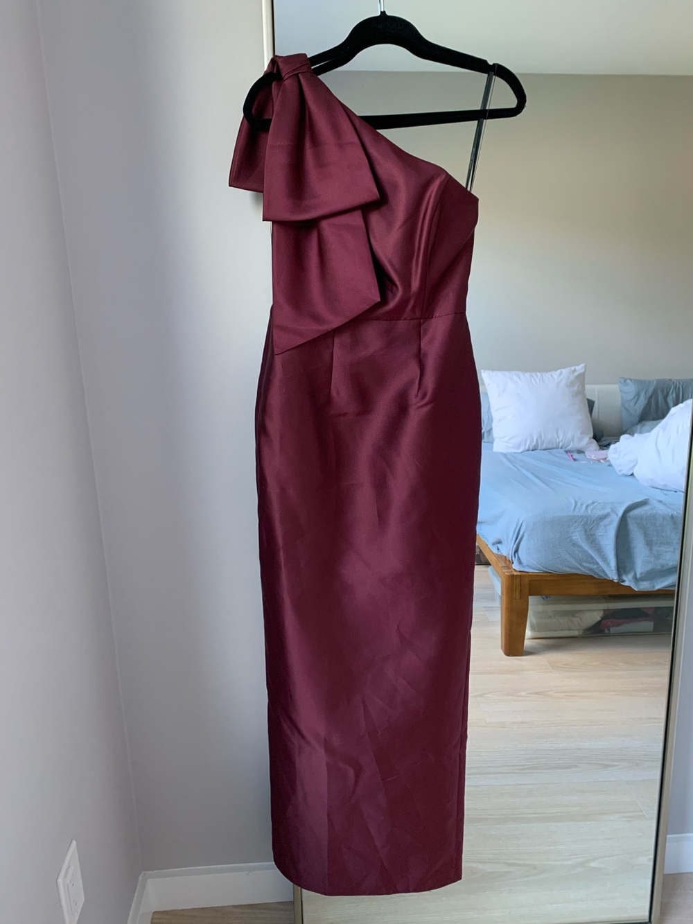 Alfred Sung Bow Detail One Shoulder Satin Twill Column Gown Burgundy NWT Size 2 - Picture 2 of 6